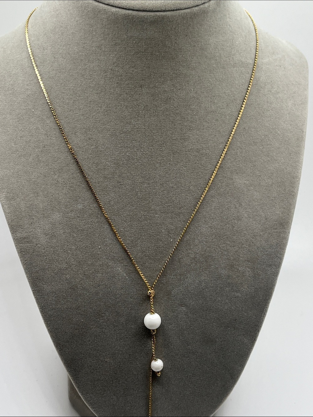 Source Unknown Gold Drop Lariat Necklace with White Beads